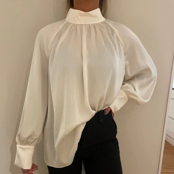NWT Ivory Blouse - Picture 1 of 7